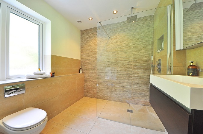 bathroom 1336165 960 720 mellan